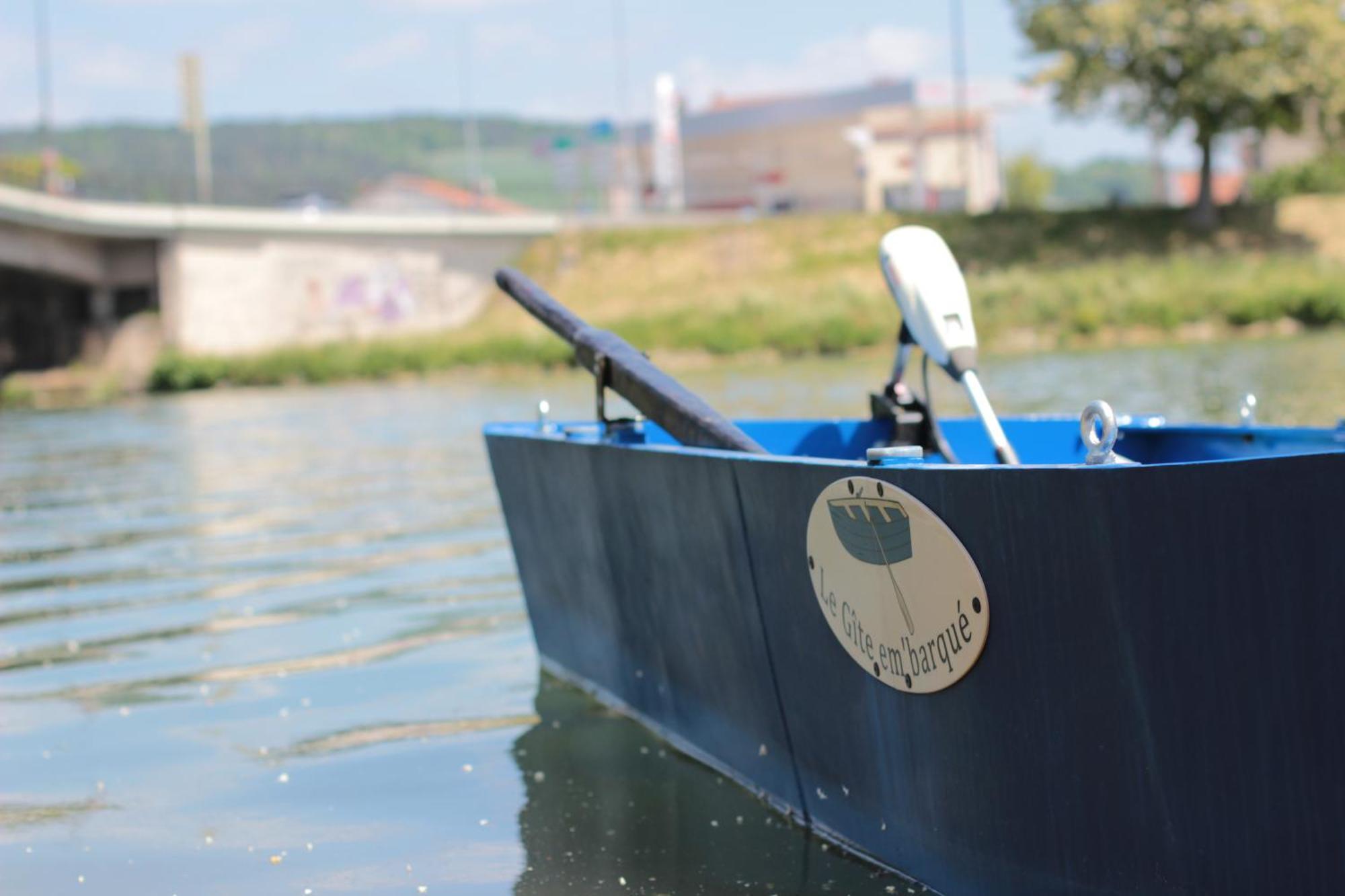 Le Gite Embarque - Gere Par Presta-Zen'Services - Barque Electrique En Supplement Verdun-sur-Meuse Eksteriør bilde