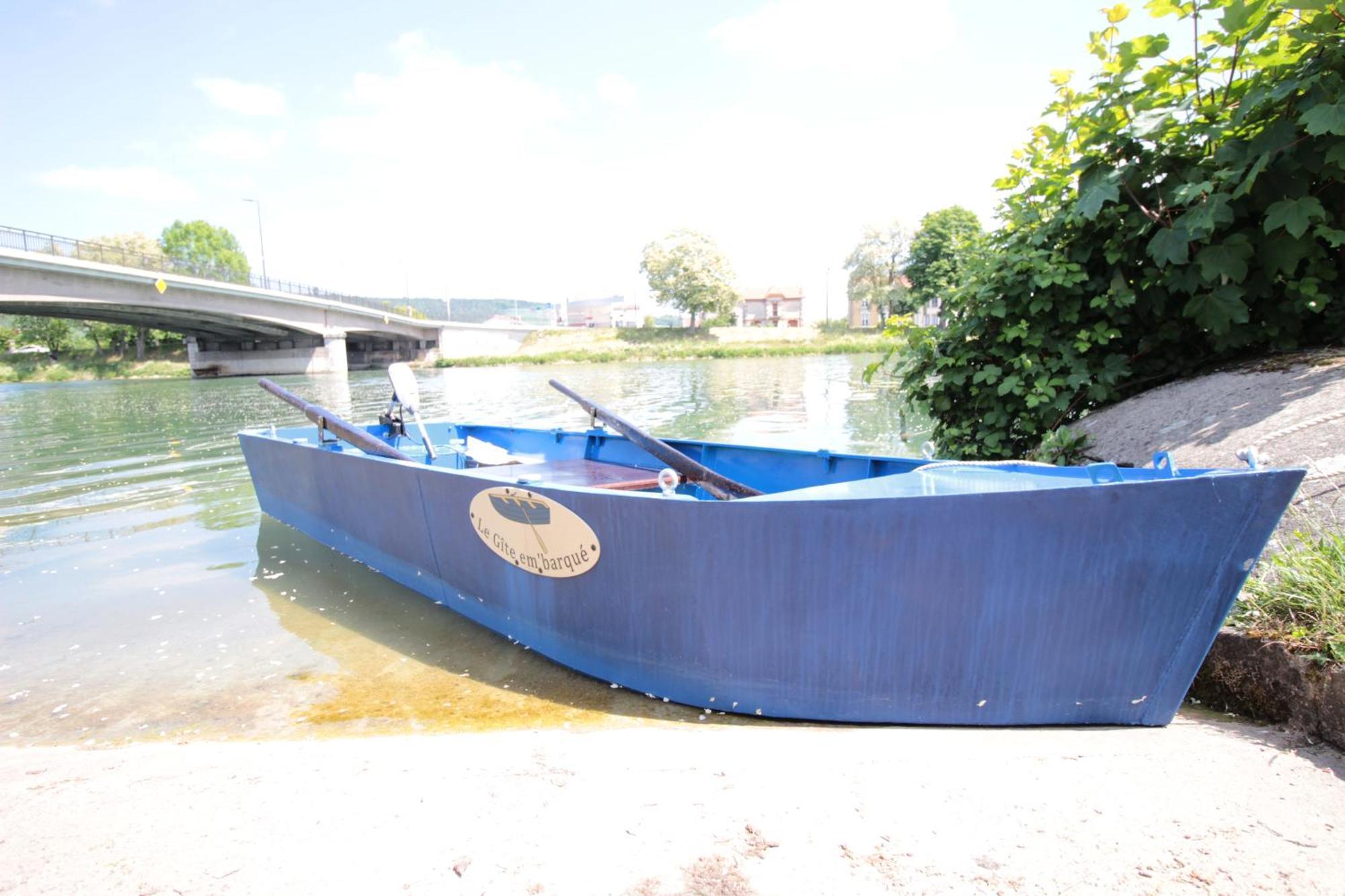 Le Gite Embarque - Gere Par Presta-Zen'Services - Barque Electrique En Supplement Verdun-sur-Meuse Eksteriør bilde